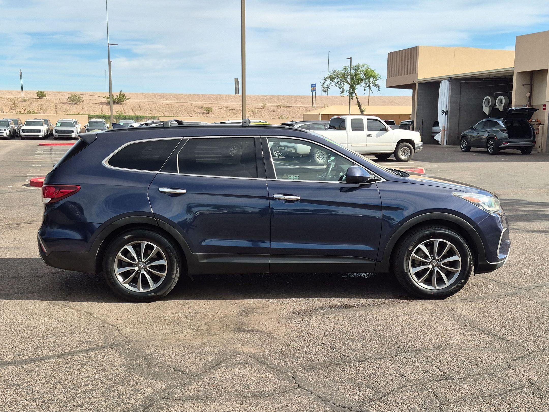 Used 2018 Hyundai Santa Fe SE FWD image 4
