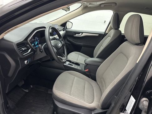 Used 2020 Ford Escape SE image 21