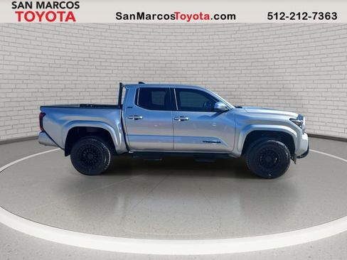 Used 2025 Toyota Tacoma SR5 image 4