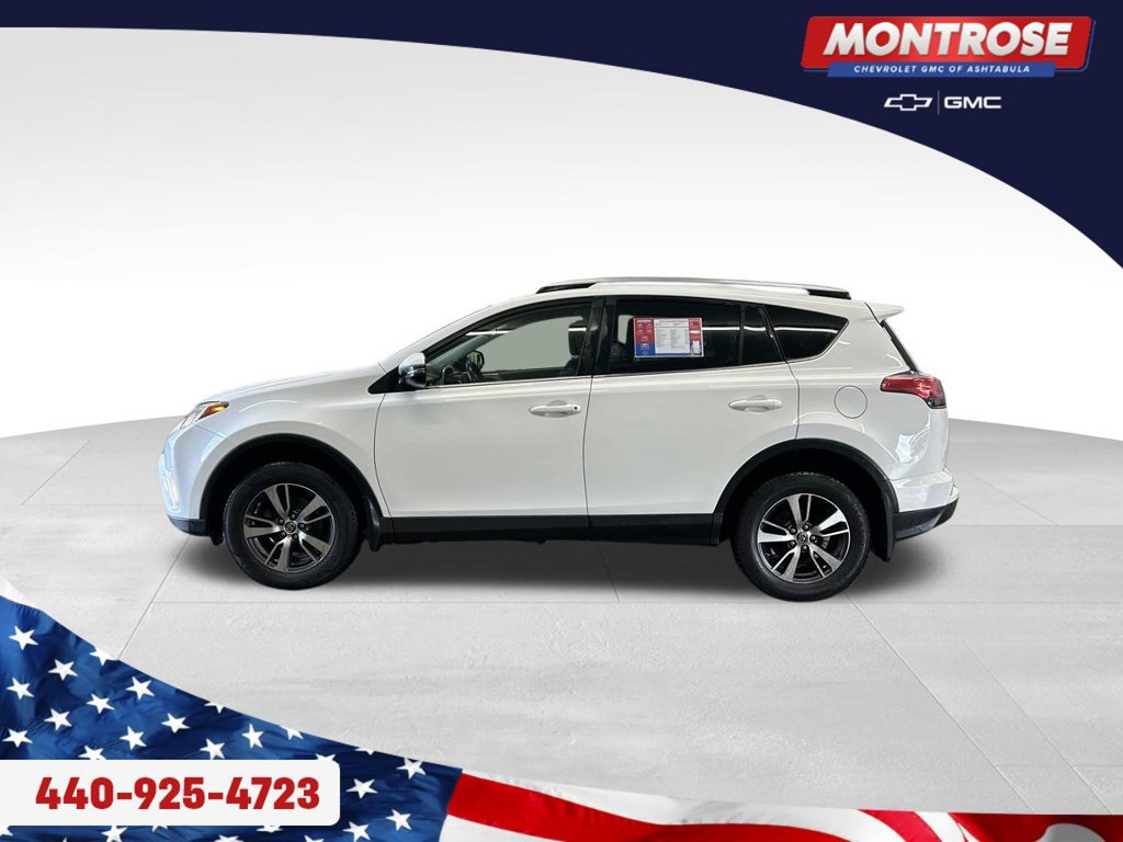 Used 2018 Toyota RAV4 XLE AWD/4WD image 2