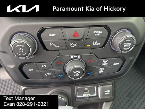 Used 2023 Jeep Renegade Limited w/ Sun/Sound Group image 24