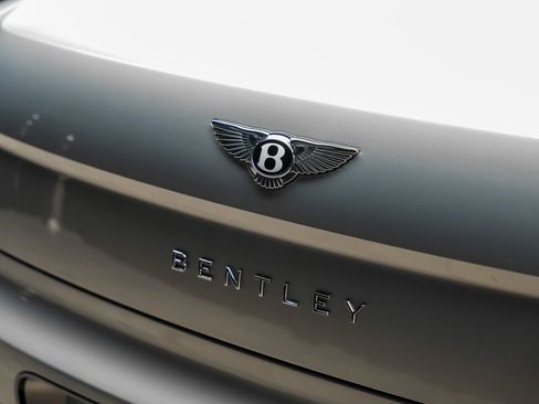 Used 2022 Bentley Flying Spur W12 AWD/4WD image 19