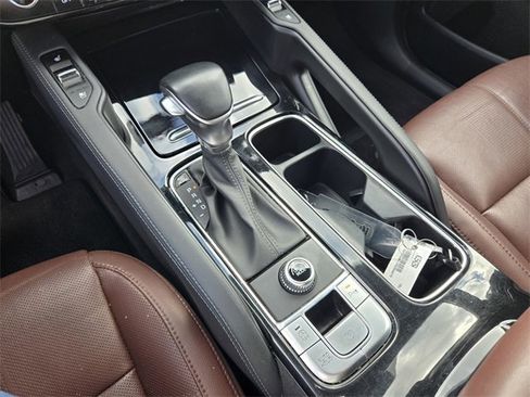 Used 2023 Kia Telluride EX w/ EX Captain's Chair Package image 21