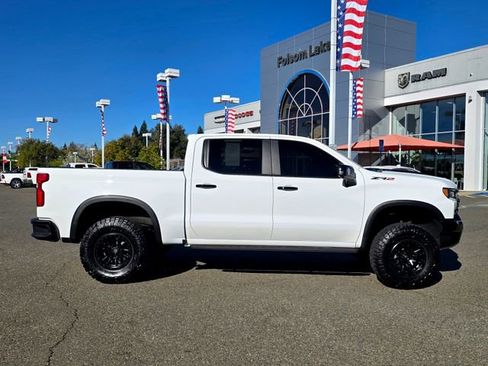 Used 2026 Chevrolet Silverado 1500 ZR2 AWD/4WD image 8