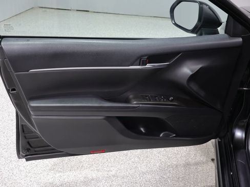 Used 2023 Toyota Camry SE FWD image 12