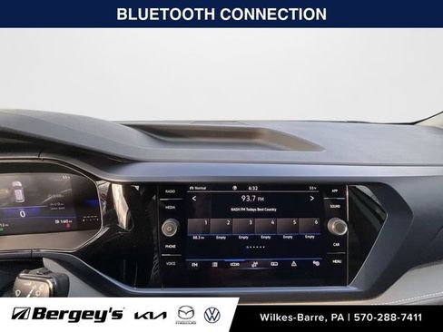 Used 2024 Volkswagen Taos SE w/ Black Wheel Plus Package AWD/4WD image 10