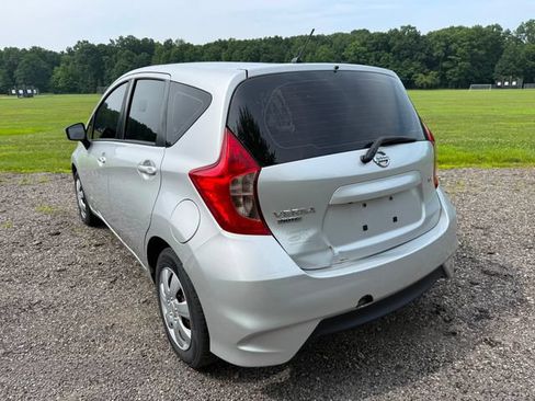 Used 2019 Nissan Versa Note SV FWD image 3