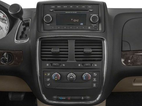 Certified 2018 Dodge Grand Caravan SE FWD image 10