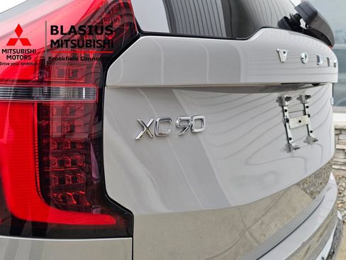 Used 2025 Volvo XC90 B6 Plus image 42