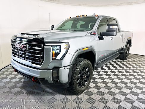 Used 2024 GMC Sierra 2500 AT4 w/ AT4 Premium Plus Package image 7