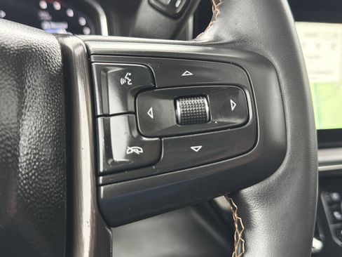 Used 2025 GMC Sierra 2500 AT4 image 13