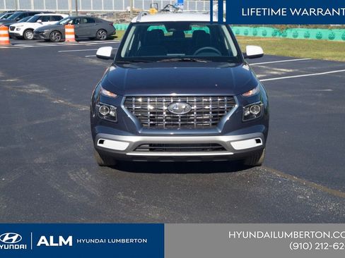New 2026 Hyundai Venue SEL FWD image 3