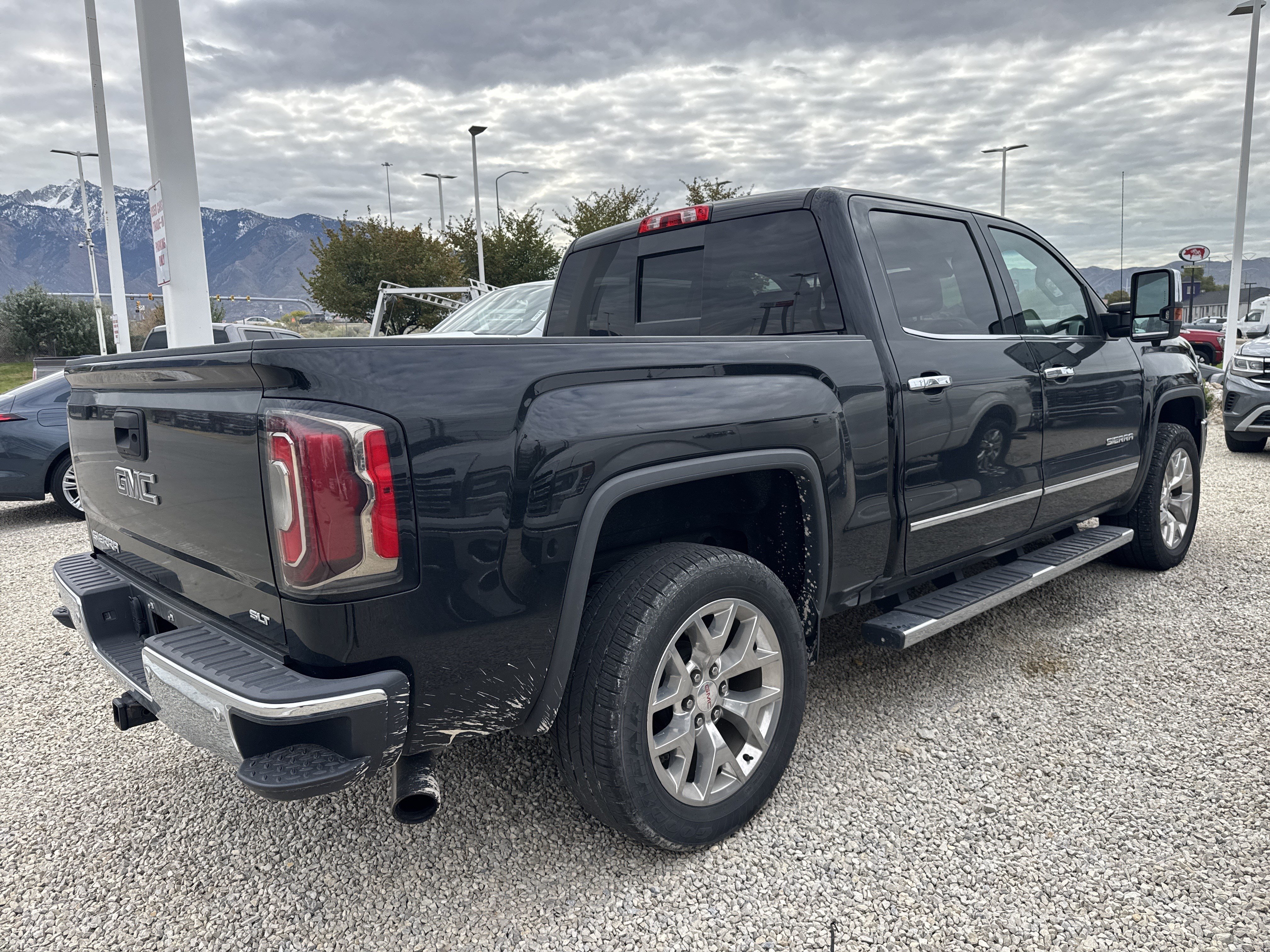 Used 2018 GMC Sierra 1500 SLT AWD/4WD image 3