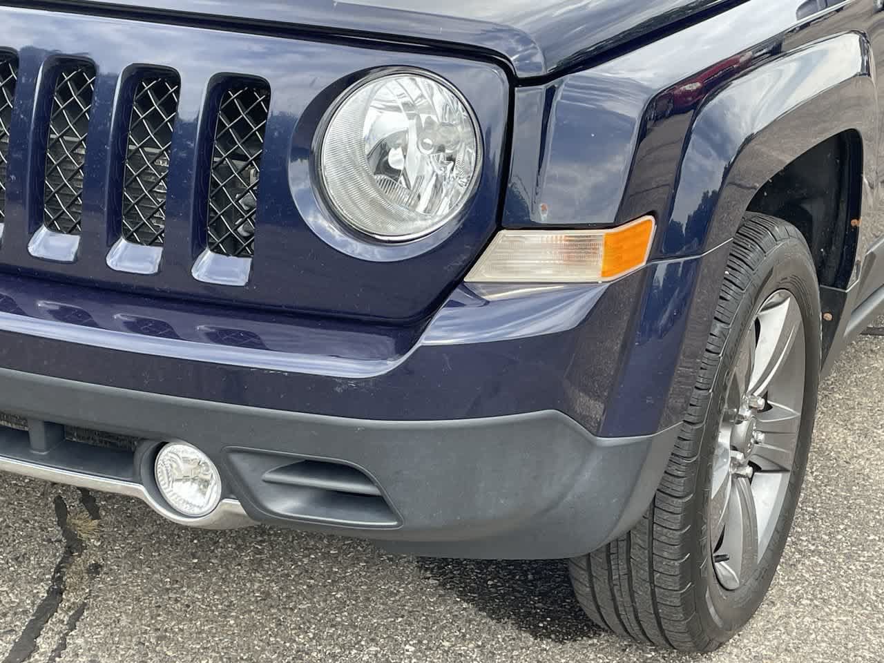 Used 2014 Jeep Patriot Latitude w/ Freedom Edition Package FWD image 34