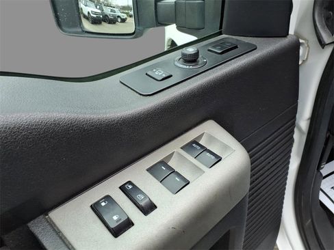 Used 2016 Ford F350 Lariat w/ Lariat Ultimate Package image 17