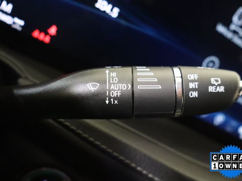 Used 2024 Cadillac XT4 Premium Luxury image 32