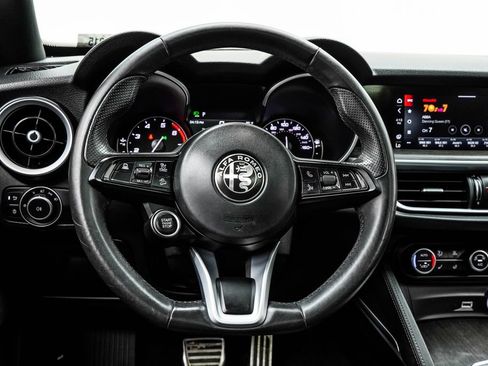 Used 2022 Alfa Romeo Stelvio Ti AWD/4WD image 20