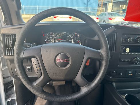 Used 2024 GMC Savana 2500 w/ Driver Convenience Package image 10