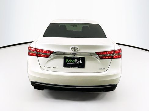 Used 2016 Toyota Avalon XLE FWD image 7