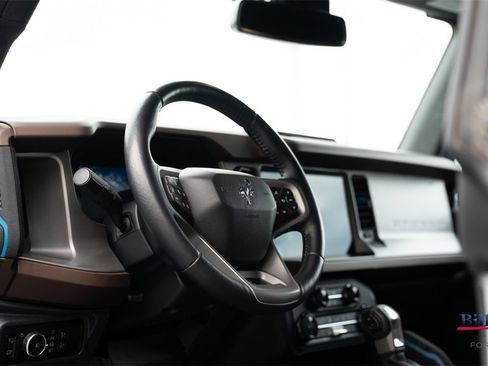 Certified 2023 Ford Bronco Outer Banks w/ Sasquatch Package image 20