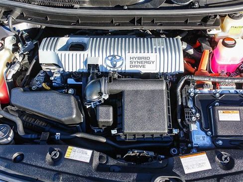 Used 2015 Toyota Prius Two image 38