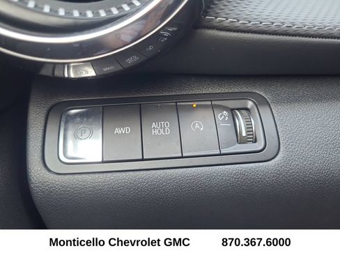 Used 2026 Chevrolet Equinox LT w/ Convenience Package II AWD/4WD image 19