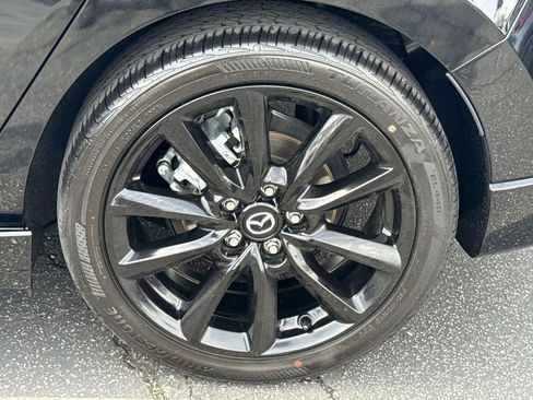 Certified 2025 MAZDA MAZDA3 Hatchback w/ Appearance Package AWD/4WD image 31