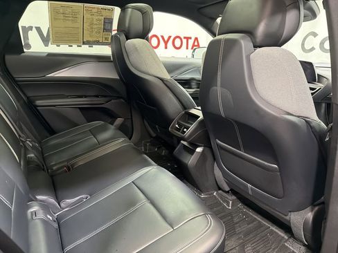 Used 2024 Cadillac Lyriq Tech image 14