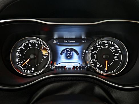 Used 2020 Jeep Cherokee Limited image 8