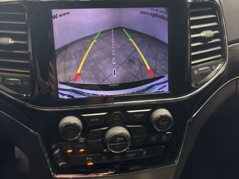 Used 2019 Jeep Grand Cherokee Limited AWD/4WD image 25