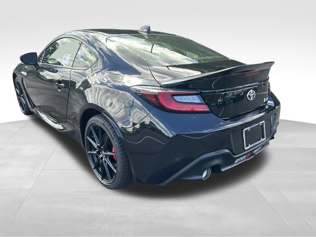 New 2026 Toyota GR86 Premium RWD image 3