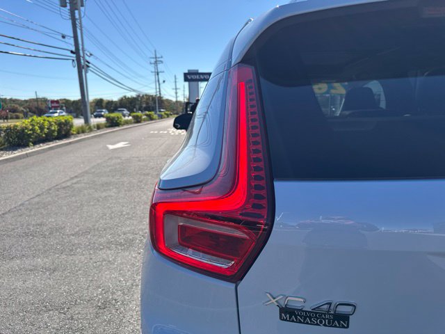 Used 2026 Volvo XC40 B5 Plus AWD/4WD image 10