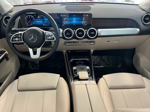 Used 2020 Mercedes-Benz GLB 250 4MATIC image 17
