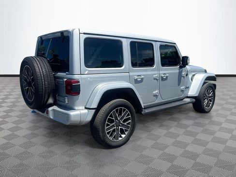 Used 2023 Jeep Wrangler Unlimited Sahara AWD/4WD image 6
