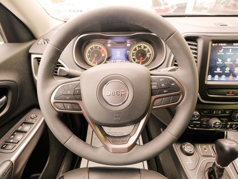 Used 2022 Jeep Cherokee Latitude Lux w/ Sun & Sound Group image 34