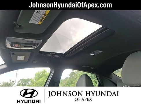 Used 2025 Hyundai Elantra Limited FWD image 22
