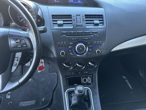Used 2012 MAZDA MAZDA3 i Touring image 15