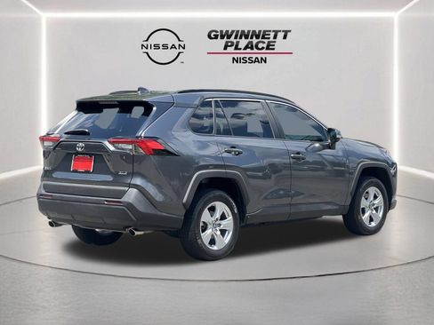 Used 2020 Toyota RAV4 XLE FWD image 24