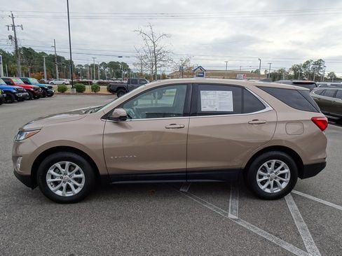 Used 2019 Chevrolet Equinox LT w/ Driver Convenience Package image 7