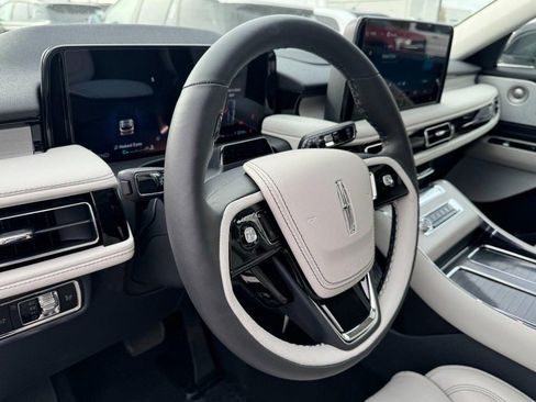 New 2026 Lincoln Aviator Reserve AWD/4WD image 15