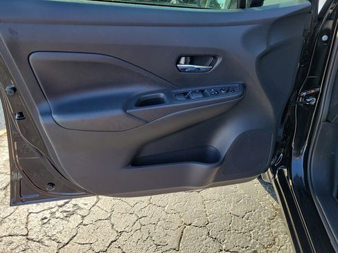 Used 2025 Nissan Versa SV w/ Trunk Package FWD image 16