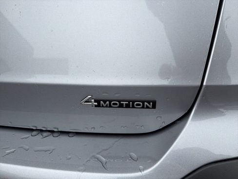 Used 2024 Volkswagen Taos SE image 9