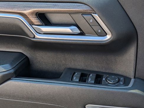 Used 2023 Chevrolet Silverado 1500 LT w/ Protection Package AWD/4WD image 23