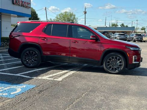 Used 2023 Chevrolet Traverse RS FWD image 4