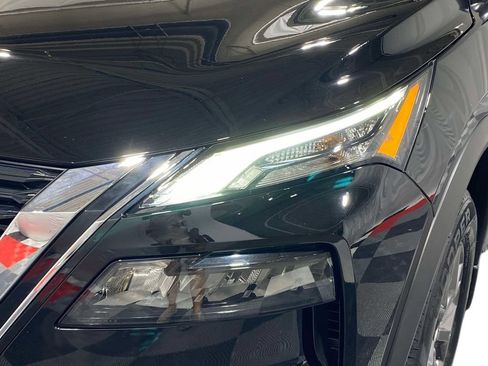 Used 2023 Nissan Rogue S AWD/4WD image 7