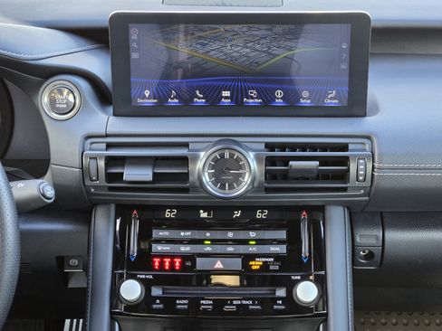 Used 2023 Lexus IS 500 image 27