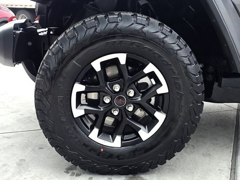 Certified 2026 Jeep Wrangler Unlimited Rubicon AWD/4WD image 9