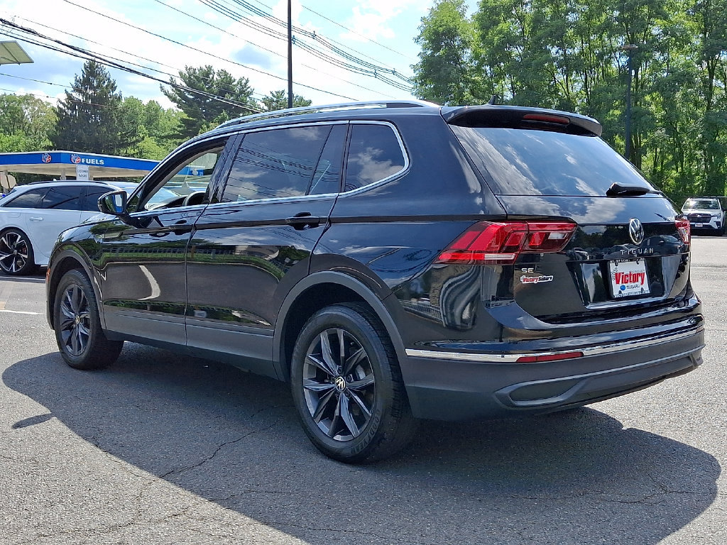 Used 2022 Volkswagen Tiguan SE AWD/4WD image 2