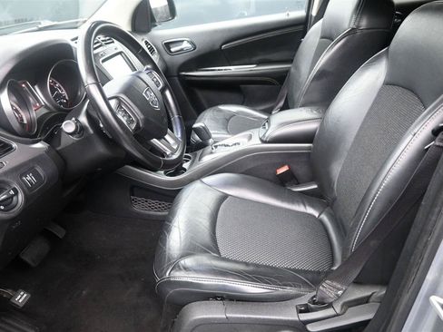 Used 2020 Dodge Journey Crossroad FWD image 12