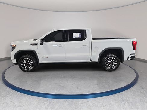 Used 2025 GMC Sierra 1500 AT4 w/ AT4 Premium Package AWD/4WD image 8